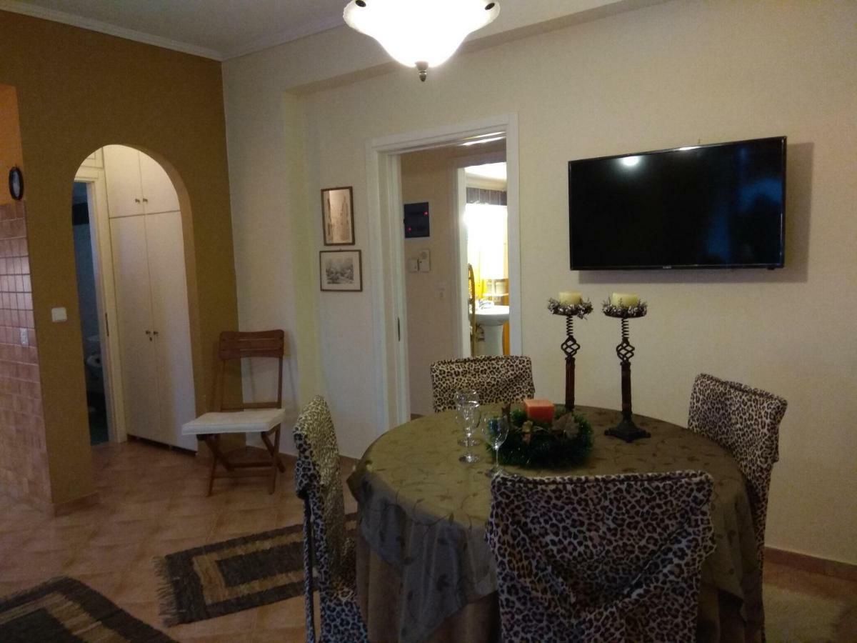 Mainades House Apartamento Vytina Exterior foto