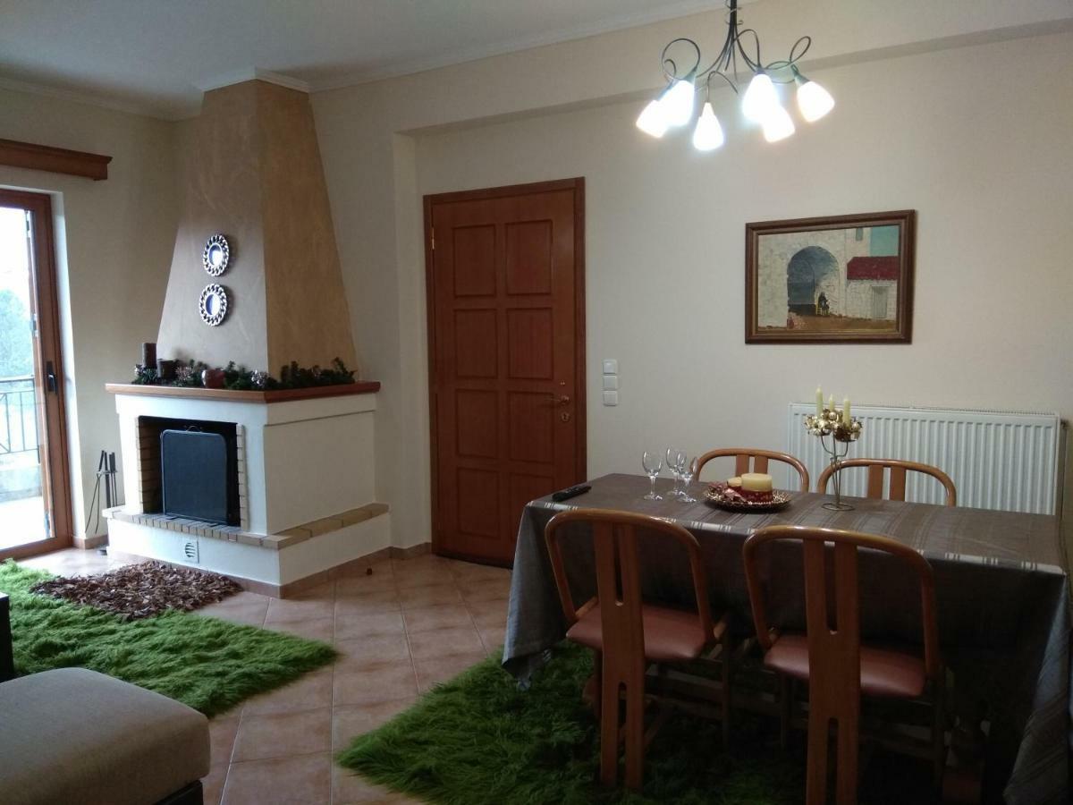 Mainades House Apartamento Vytina Exterior foto